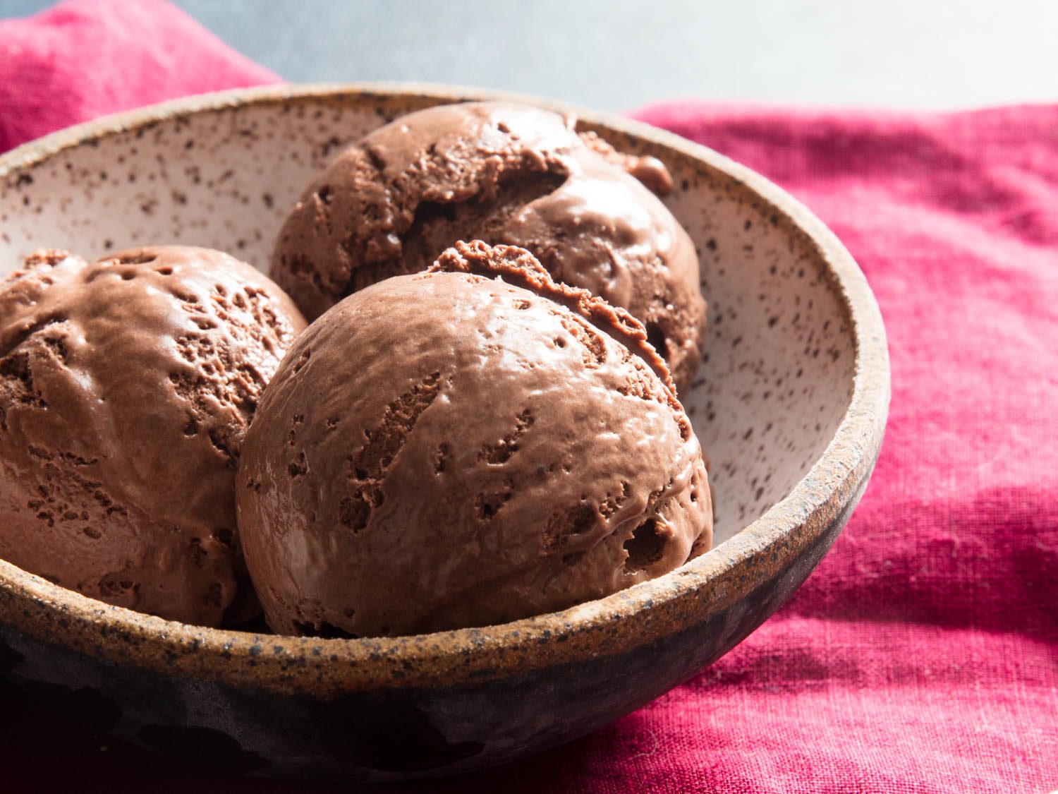 巧克力巧克力冰淇淋——冷冻