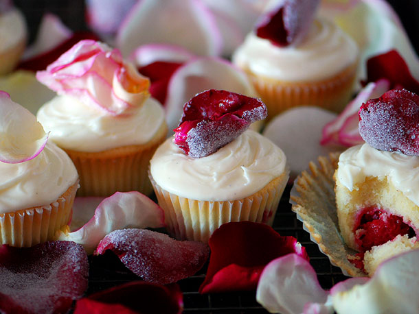 草莓玫瑰蛋糕的樱桃蛋糕